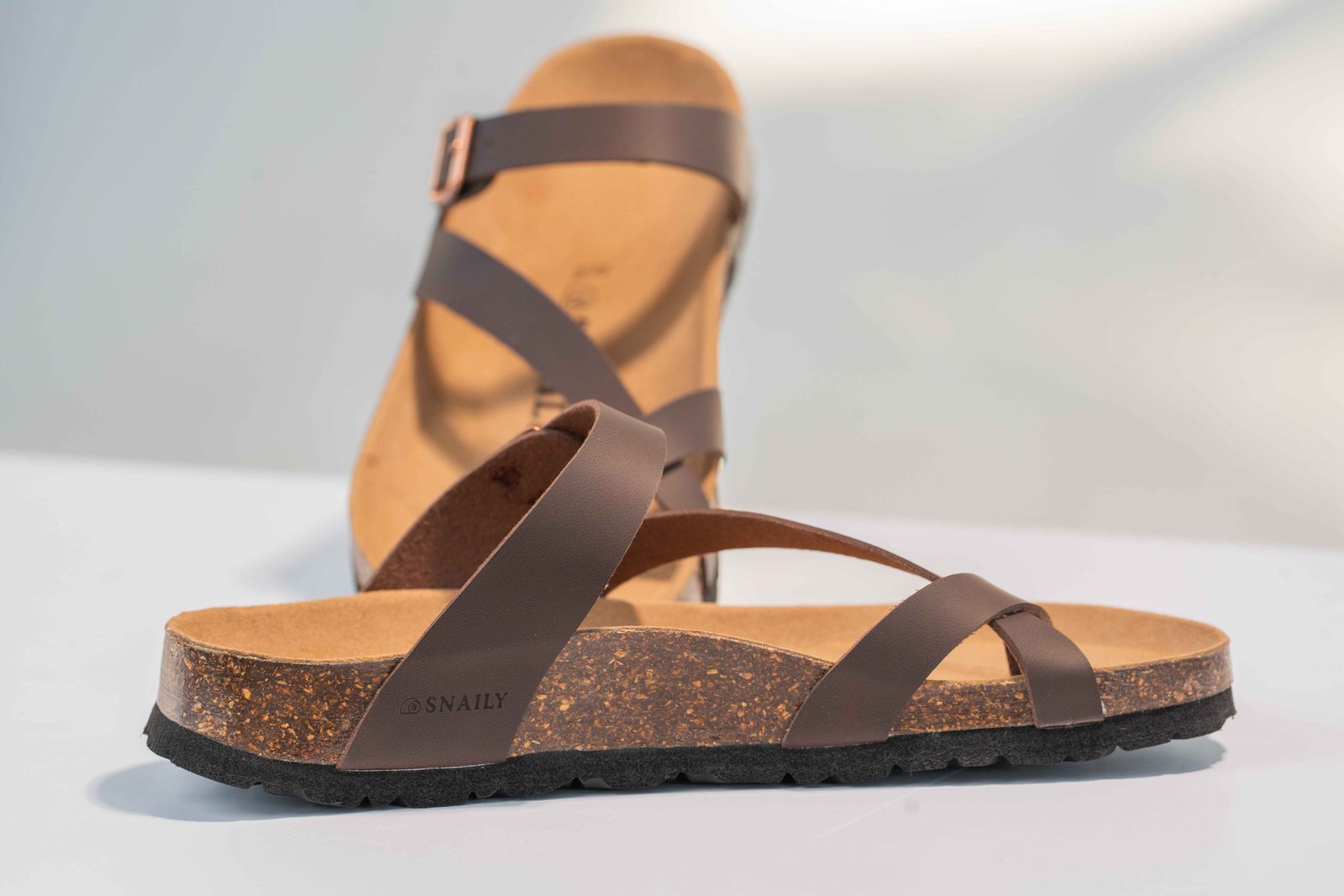SNAILY SANDALS CROSS BUCKLE BROWN - Image 3